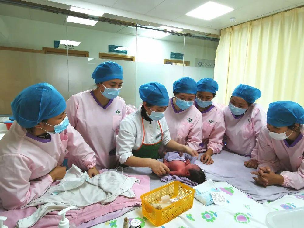 龙口市妇婴监护型护送